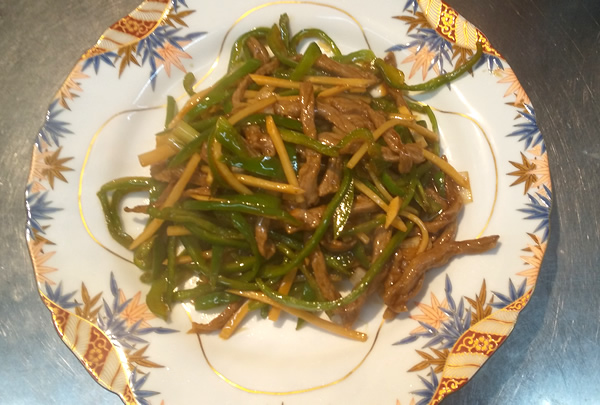 和牛肉とピーマンの細切り炒め