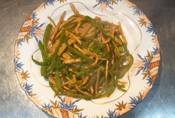 豚肉とピーマンの細切り炒め