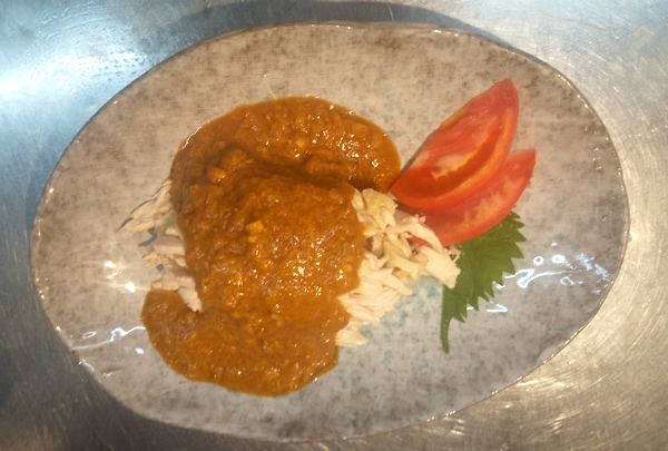 蒸し鶏の胡麻ソース